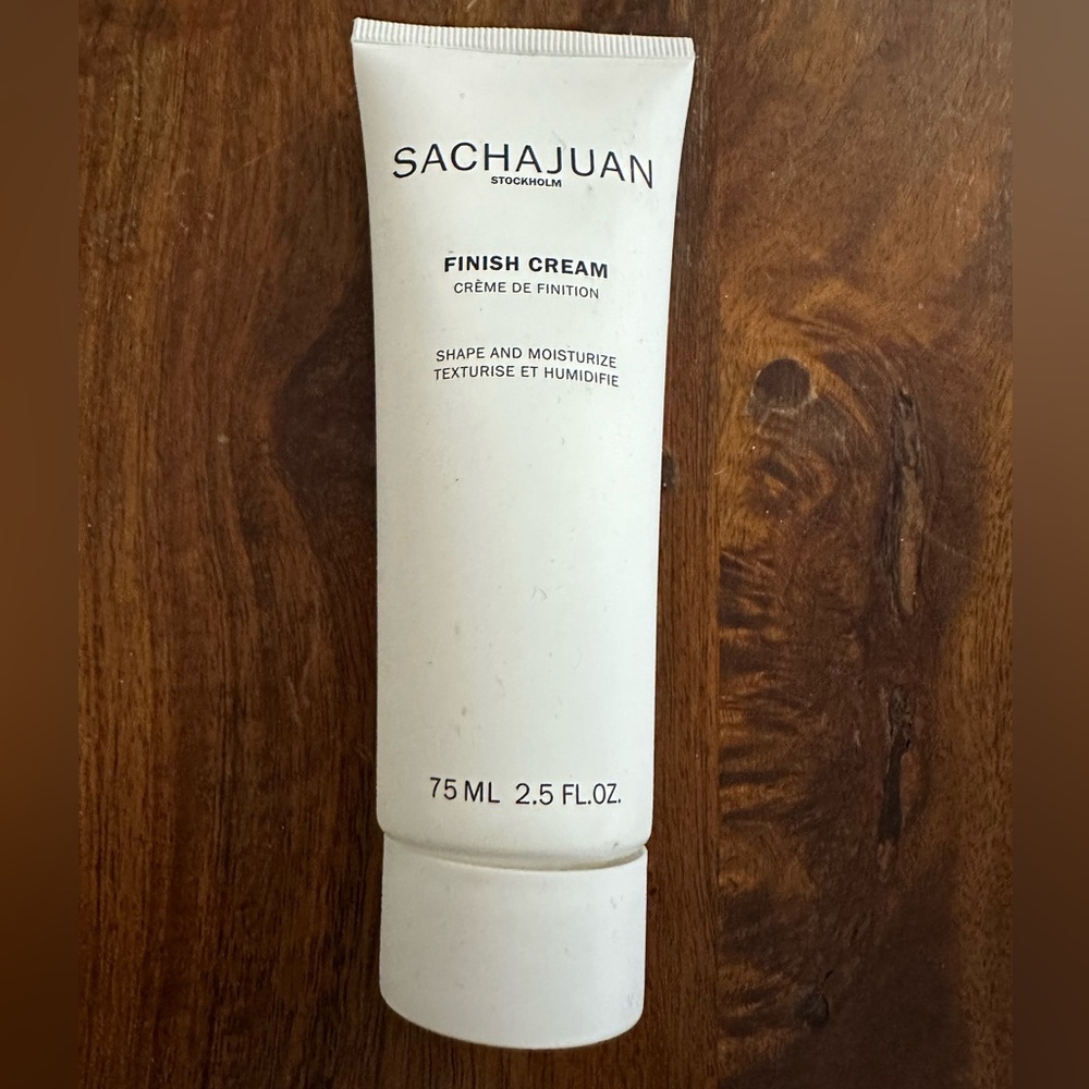 Sachajuan finish cream shape and moisturize hair styling 75mL